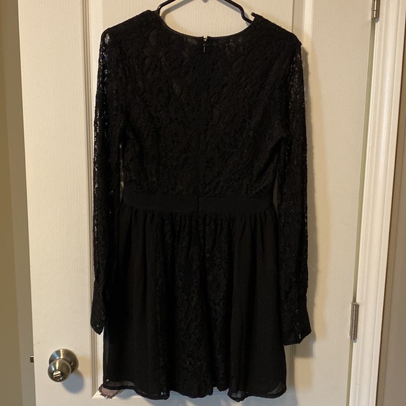 Medium Mustard Seed Black Lace Dress - Picture 2 of 4